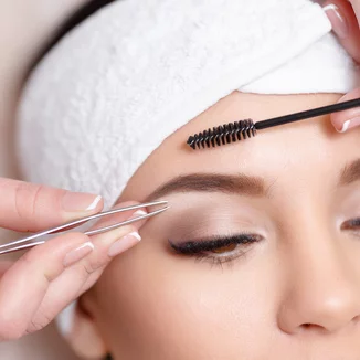 Wimpern und Brauen Wimpern und Brauen